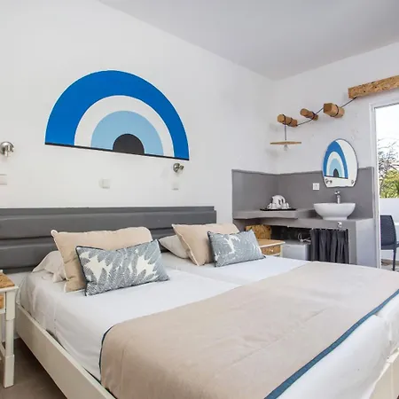 Azure Haven Aparthotel 2*