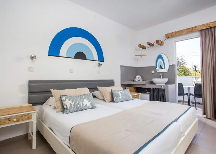 Azure Haven Szálloda 2*